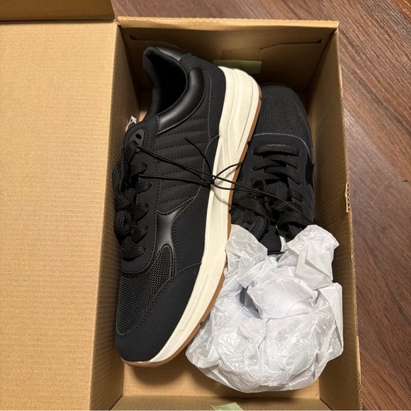 New In Box Steve Madden Men's P-Varick Comfort Foam Sneakers Black Size 10 - Picture 2 of 5